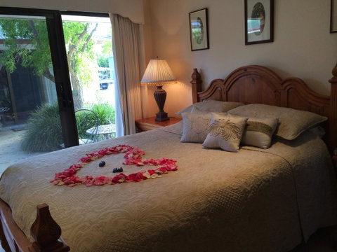 Nivalis Bed And Breakfast - Accommodation Cairns 2