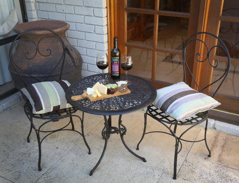 Nivalis Bed And Breakfast - Accommodation Cairns 7