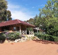 Eleebana Guest House - Accommodation Cairns