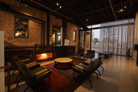 The Premier Mill Hotel - Accommodation Cairns 0