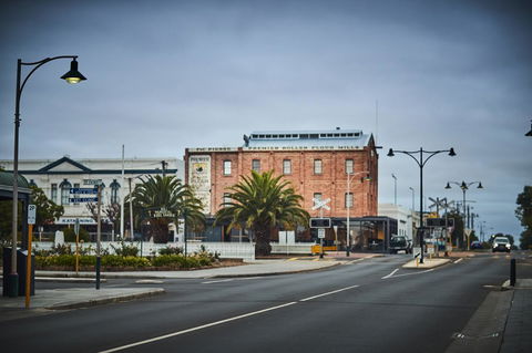 The Premier Mill Hotel - Accommodation Cairns 14