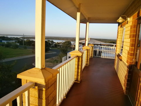 Baywatch Retreat Augusta - Accommodation Cairns 26