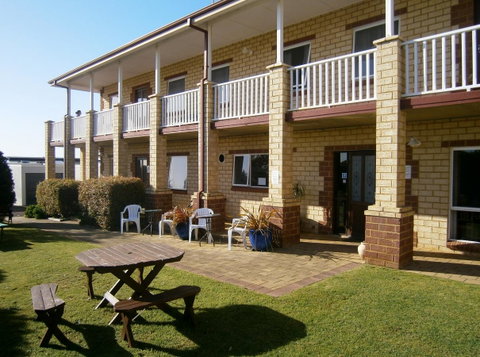 Baywatch Retreat Augusta - Accommodation Cairns 0