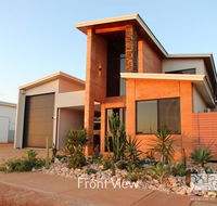 31 Inggarda Lane - Spectacular Views with a Private Jetty and Wi-Fi - Accommodation Cairns