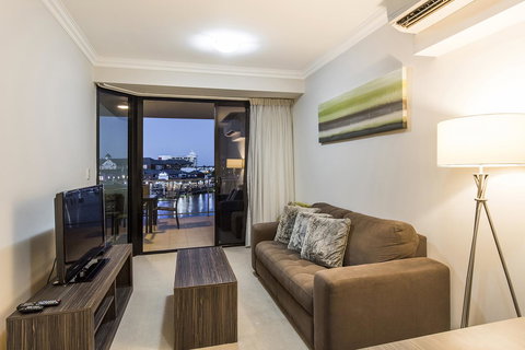 Dolphin Quay Apartments - Accommodation Cairns 20