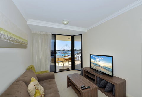 Dolphin Quay Apartments - Accommodation Cairns 10