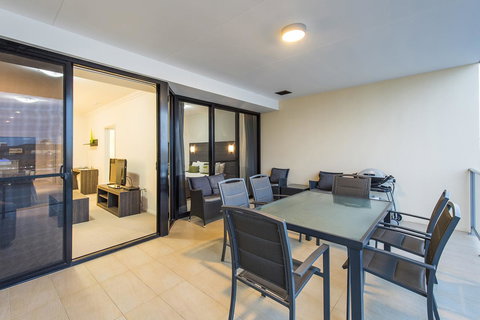 Dolphin Quay Apartments - Accommodation Cairns 37