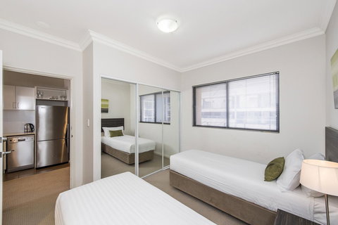 Dolphin Quay Apartments - Accommodation Cairns 43