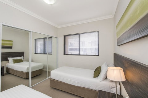 Dolphin Quay Apartments - Accommodation Cairns 41