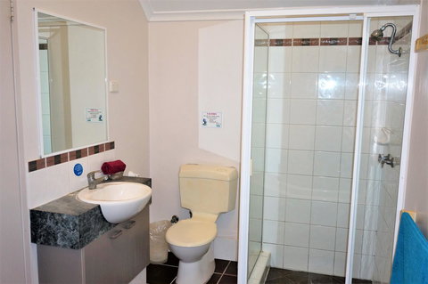 Osprey Holiday Village Unit 213 1 Bedroom - Accommodation Cairns 7