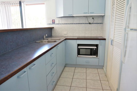 Osprey Holiday Village Unit 120 - Plenty Of Room For A Large Family - Accommodation Cairns 6