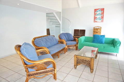 Osprey Holiday Village Unit 120 - Plenty Of Room For A Large Family - Accommodation Cairns 4