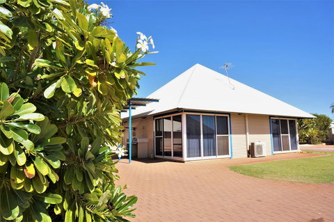 Osprey Holiday Village Unit 120 - Plenty Of Room For A Large Family - Accommodation Cairns 18