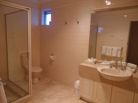 Clifton Motel & Grittleton Lodge - Accommodation Cairns 29