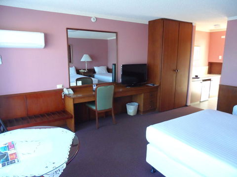 Clifton Motel & Grittleton Lodge - Accommodation Cairns 17