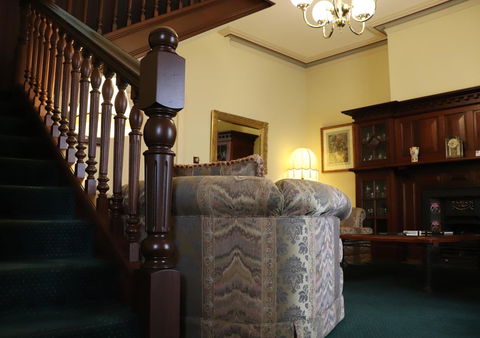 Clifton Motel & Grittleton Lodge - Accommodation Cairns 4