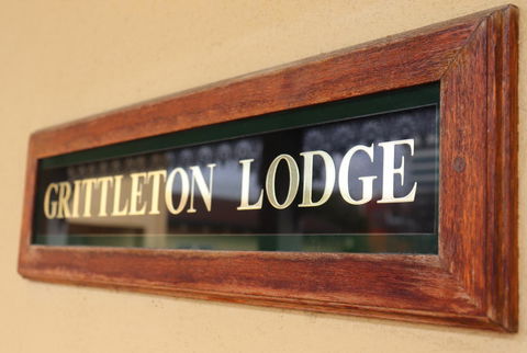 Clifton Motel & Grittleton Lodge - Accommodation Cairns 3