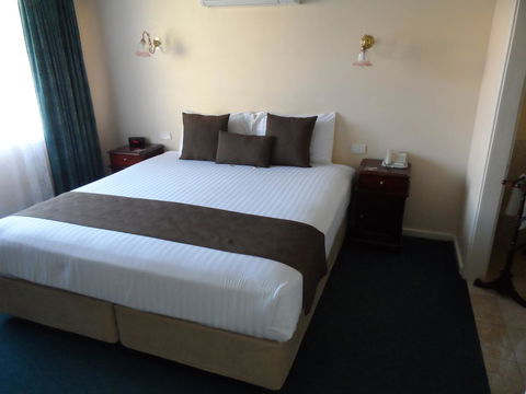 Clifton Motel & Grittleton Lodge - Accommodation Cairns 26