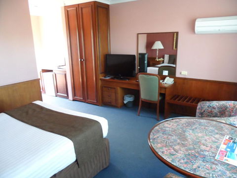 Clifton Motel & Grittleton Lodge - Accommodation Cairns 21