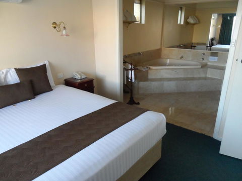 Clifton Motel & Grittleton Lodge - Accommodation Cairns 27