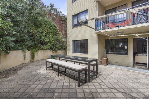 Gorgeous 26 1 Bed Designer Fitout Perfect Location - Accommodation Cairns 11