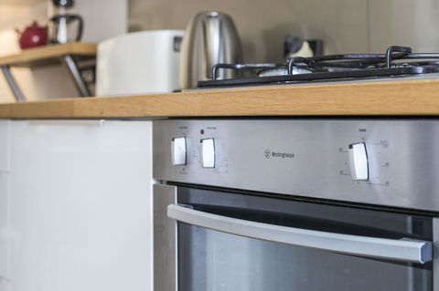 Gorgeous 26 1 Bed Designer Fitout Perfect Location - Accommodation Cairns 22