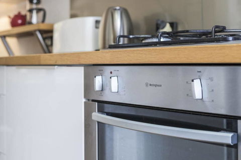 Gorgeous 26 1 Bed Designer Fitout Perfect Location - Accommodation Cairns 34