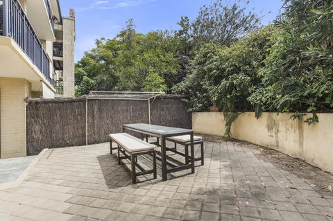 Gorgeous 26 1 Bed Designer Fitout Perfect Location - Accommodation Cairns 21