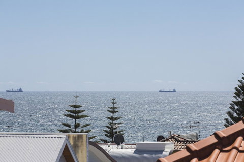 Cottesloe Marine Apartment - Executive Escapes - Accommodation Cairns 16