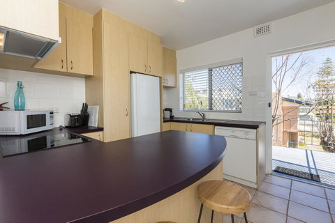 Cottesloe Marine Apartment - Executive Escapes - Accommodation Cairns 9