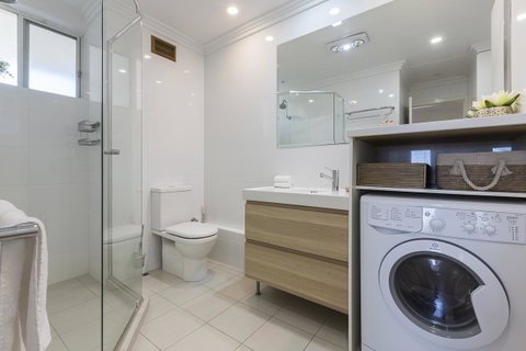 Cottesloe Beach Pines Apartment - Accommodation Cairns 10
