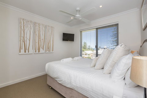 Cottesloe Beach Pines Apartment - Accommodation Cairns 6