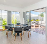 Karrinyup Waters Luxury House Rental - Accommodation Cairns
