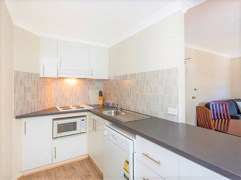 Perth West End Apartment 504 - Accommodation Cairns 14