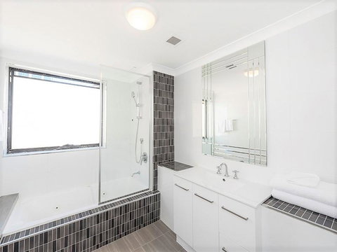 Perth West End Apartment 504 - Accommodation Cairns 15