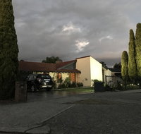 Master room with attachd bath - Accommodation Cairns