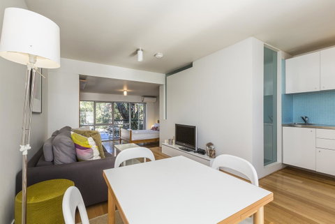 Cottesloe Tree Top Studio - Executive Escapes - Accommodation Cairns 1