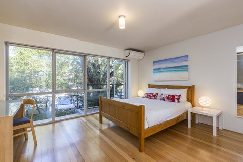 Cottesloe Tree Top Studio - Executive Escapes - Accommodation Cairns 7