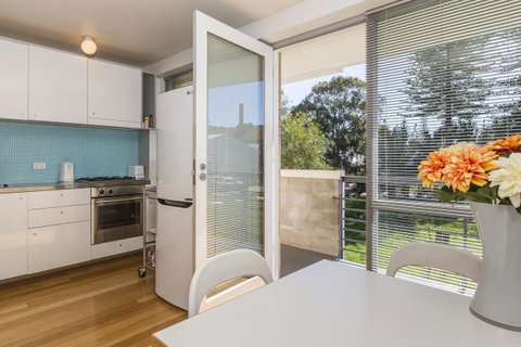 Cottesloe Tree Top Studio - Executive Escapes - Accommodation Cairns 5