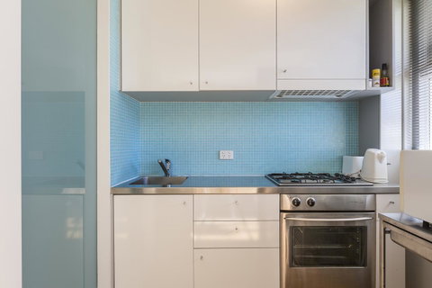 Cottesloe Tree Top Studio - Executive Escapes - Accommodation Cairns 4