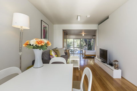 Cottesloe Tree Top Studio - Executive Escapes - Accommodation Cairns 2