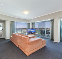 A 406 FANTASTIC OCEAN BEACH and MARINA VIEW APT AT SEASHELLS RESORT - Accommodation Cairns