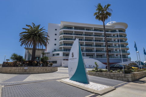 A 406 FANTASTIC OCEAN BEACH And MARINA VIEW APT - MANDURAH - Accommodation Cairns 3