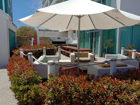 A 406 FANTASTIC OCEAN BEACH And MARINA VIEW APT - MANDURAH - Accommodation Cairns 8