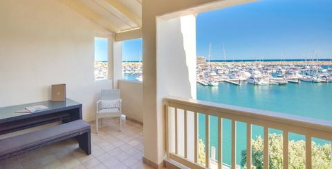 The Marina Hotel - Mindarie - Accommodation Cairns 9