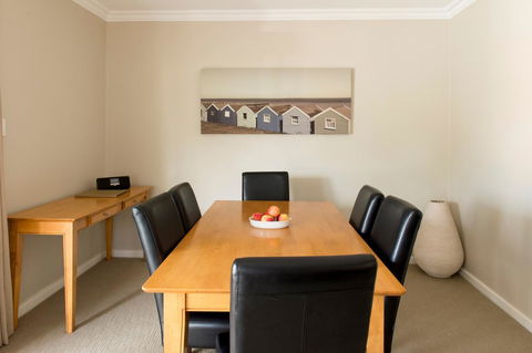 The Marina Hotel - Mindarie - Accommodation Cairns 25