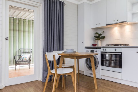 Hensman 10 - Accommodation Cairns 2