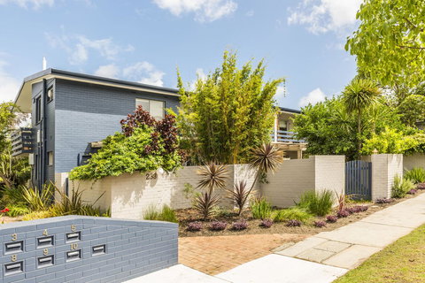 Hensman 10 - Accommodation Cairns 20