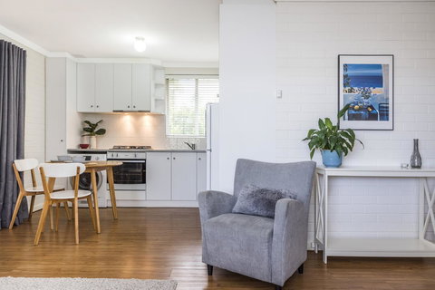 Hensman 10 - Accommodation Cairns 1