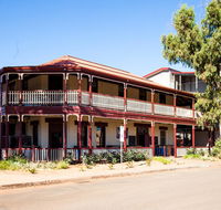 Beadon Bay Hotel - Accommodation Cairns